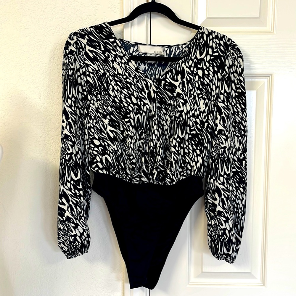 BY DESIGN Black and White Bodysuit—Size XS